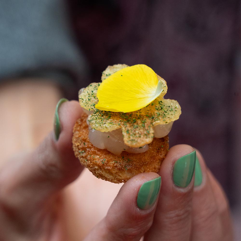 Finger food a fiore giallo e verde